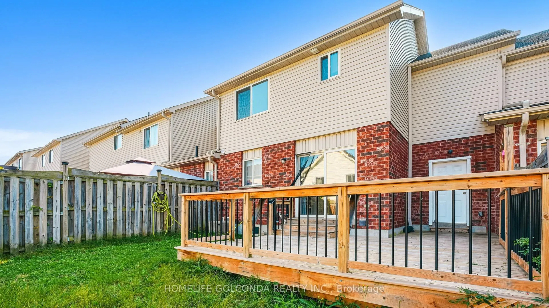 Photo 34 of 21 Bentley Crescent, Barrie, 400 West — HOMEH