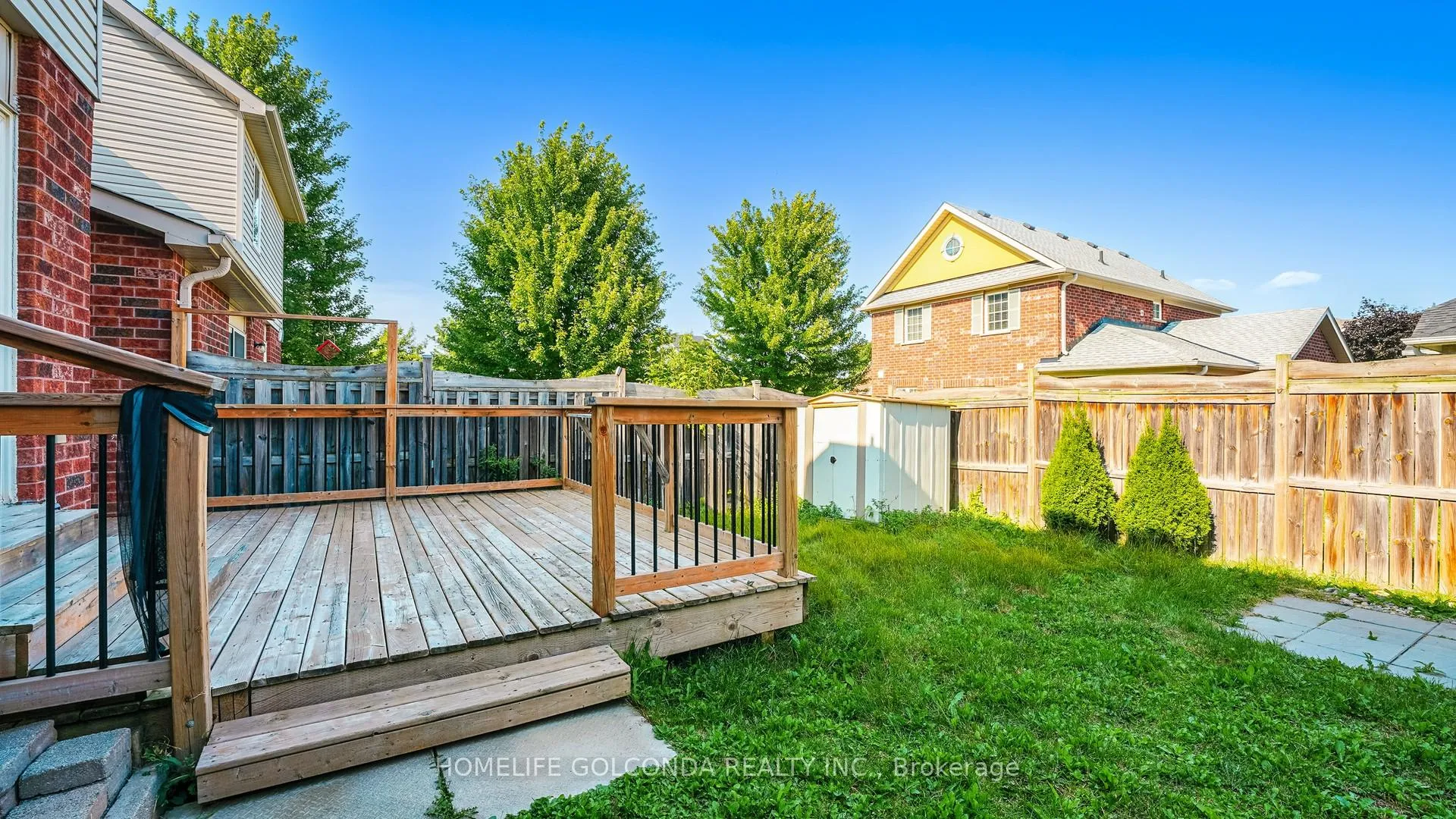 Photo 35 of 21 Bentley Crescent, Barrie, 400 West — HOMEH