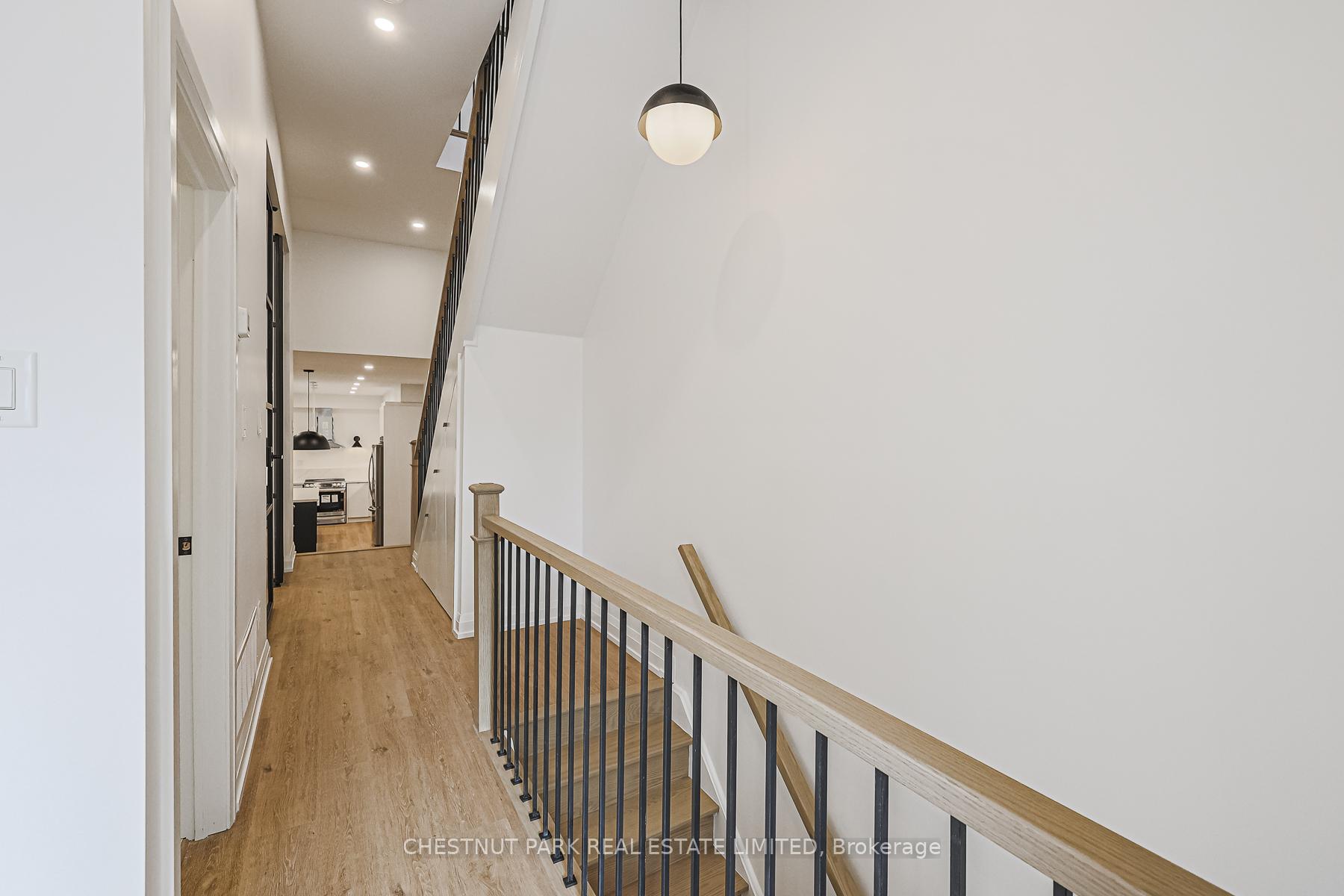 Photo 3 of Unit Upper, 646 Queen Street W, Toronto, Trinity-Bellwoods — HOMEH