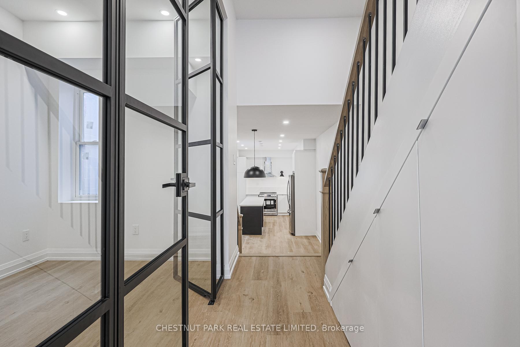 Photo 14 of Unit Upper, 646 Queen Street W, Toronto, Trinity-Bellwoods — HOMEH