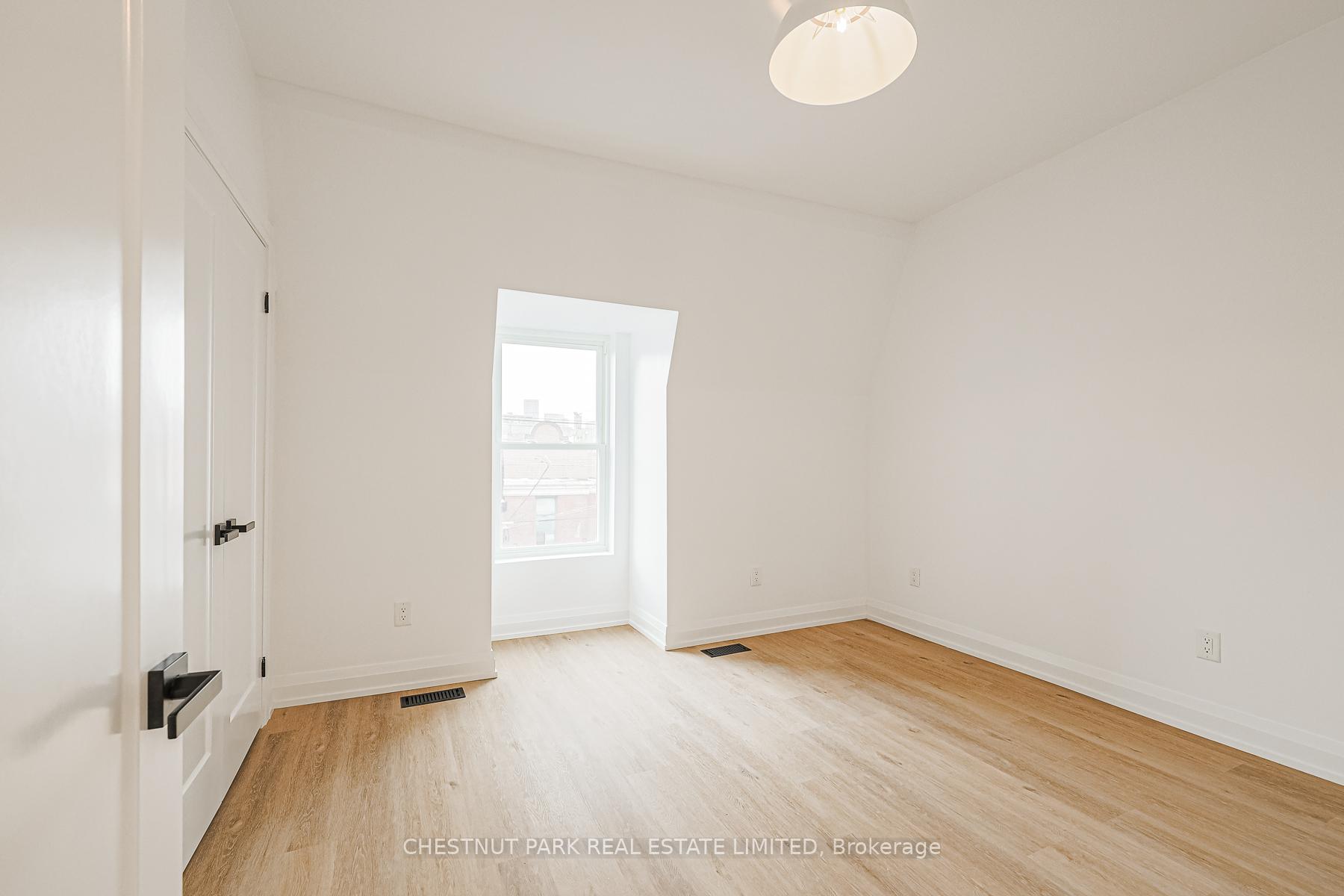Photo 29 of Unit Upper, 646 Queen Street W, Toronto, Trinity-Bellwoods — HOMEH