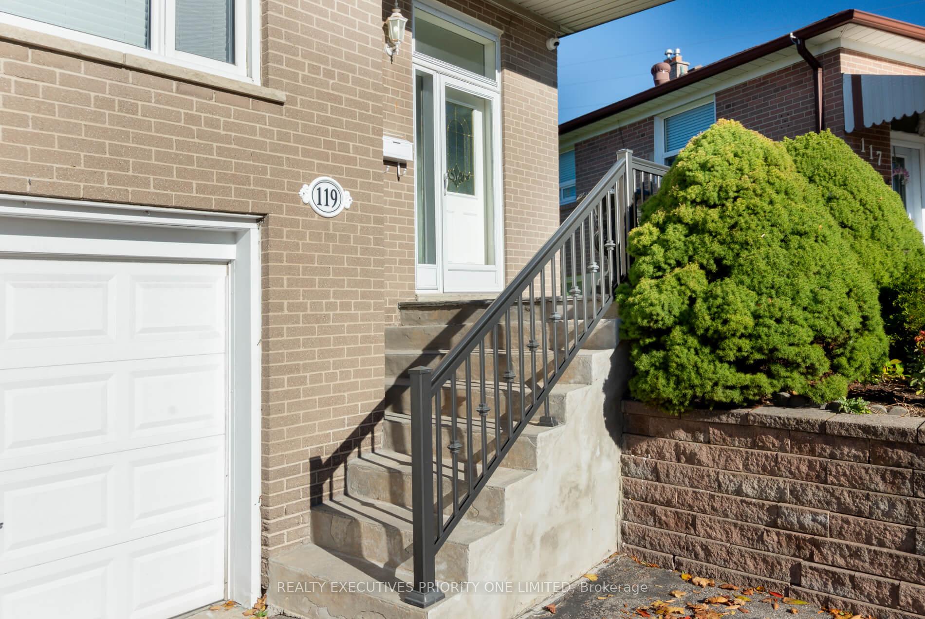 Photo 3 of 119 Willowridge Road, Etobicoke, Willowridge-Martingrove-Richview — HOMEH
