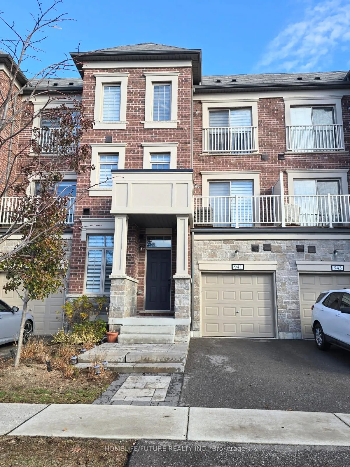 Photo 1 of 941 Finley Avenue, Ajax, South West — HOMEH