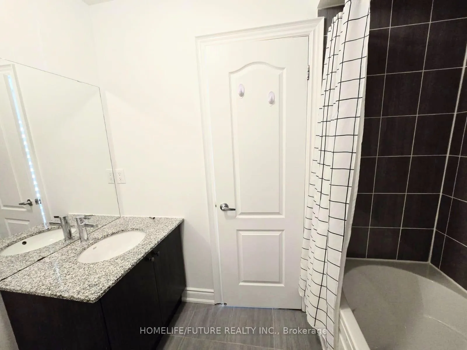 Photo 16 of 941 Finley Avenue, Ajax, South West — HOMEH