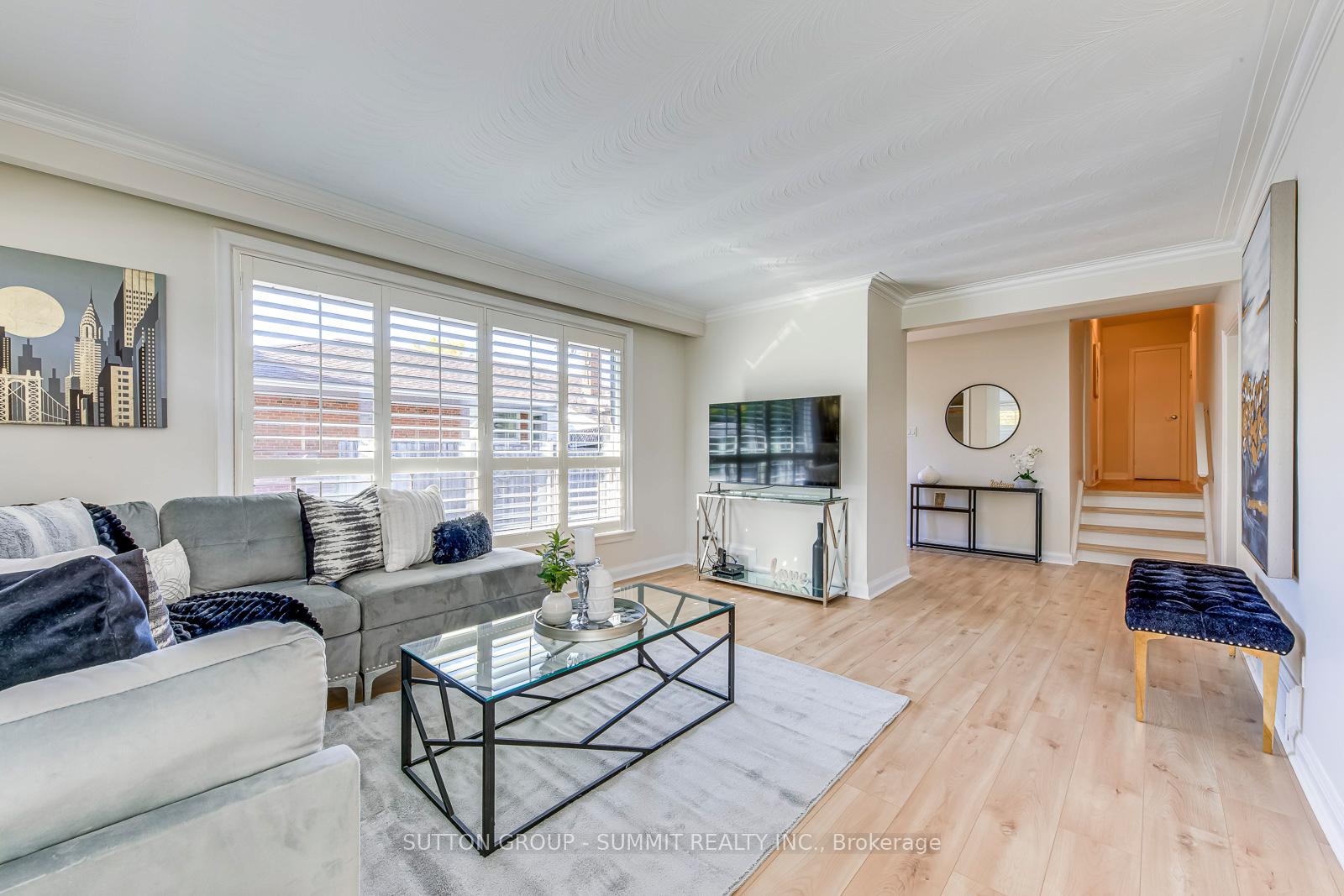 Photo 6 of 42 Winnipeg Road, Etobicoke, Kingsview Village-The Westway — HOMEH