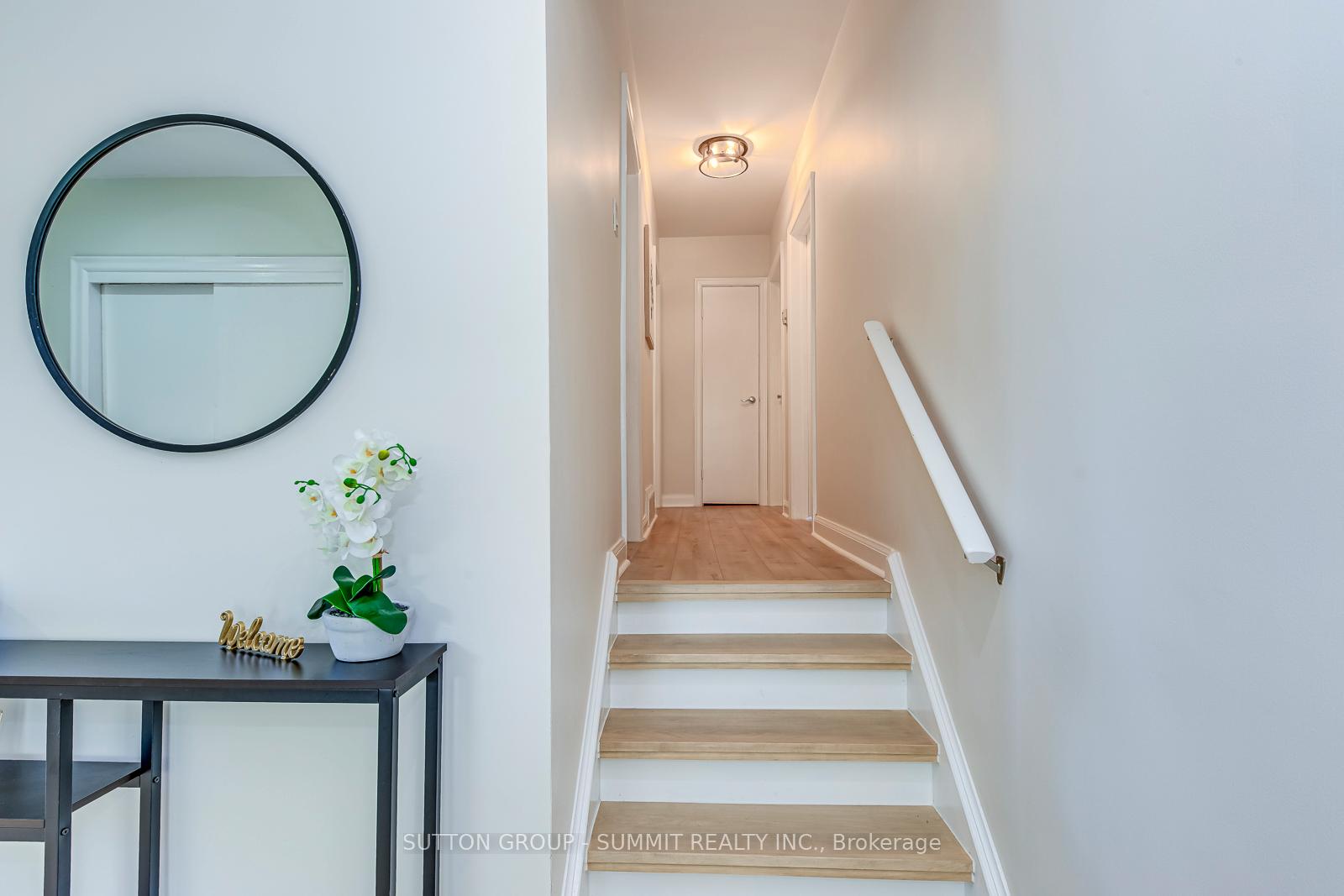 Photo 14 of 42 Winnipeg Road, Etobicoke, Kingsview Village-The Westway — HOMEH