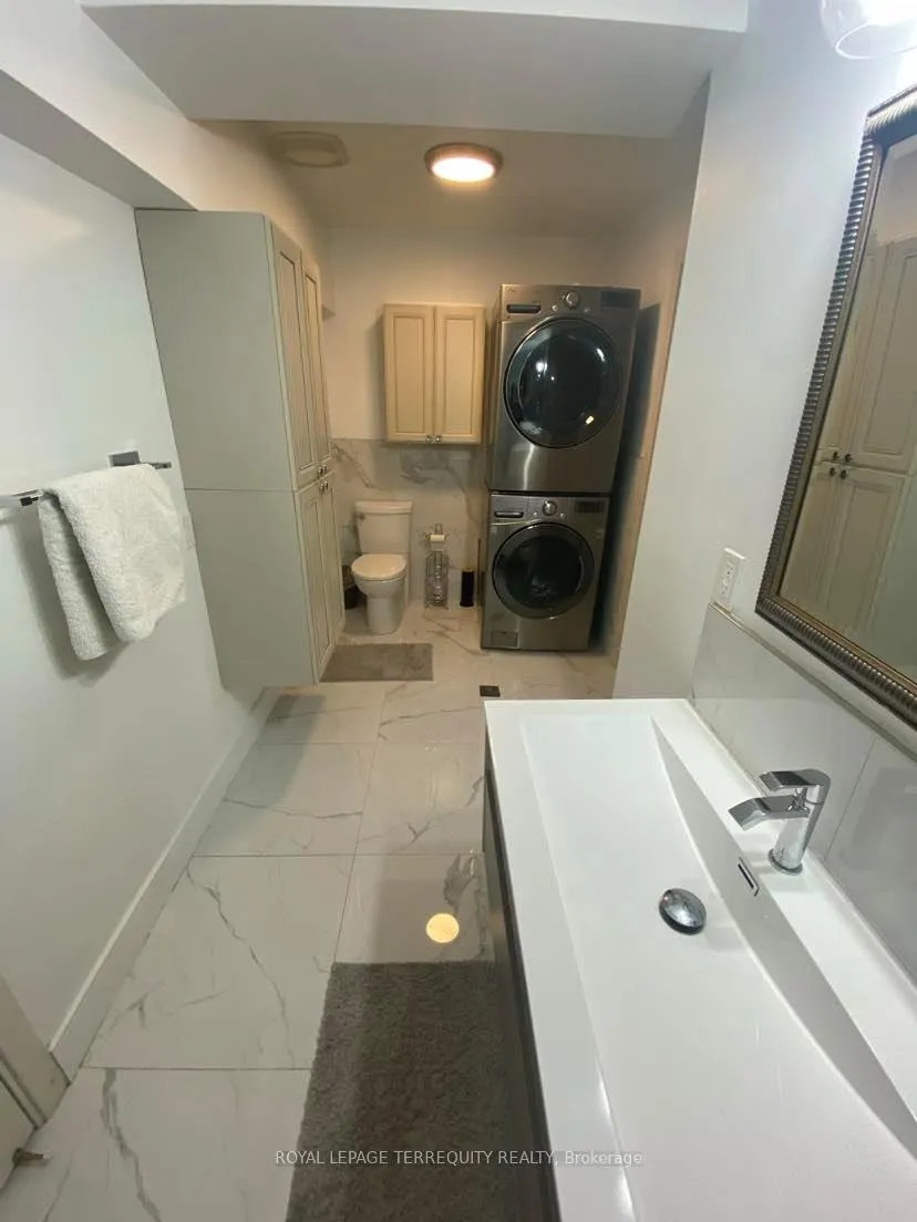 Photo 6 of Unit Main, 59 Leggett Avenue, Etobicoke, Humber Heights — HOMEH