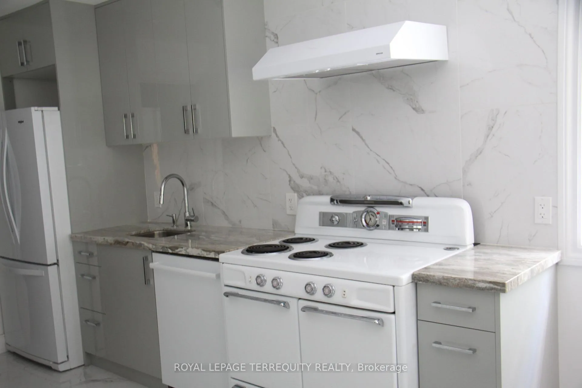 Photo 9 of Unit Main, 59 Leggett Avenue, Etobicoke, Humber Heights — HOMEH