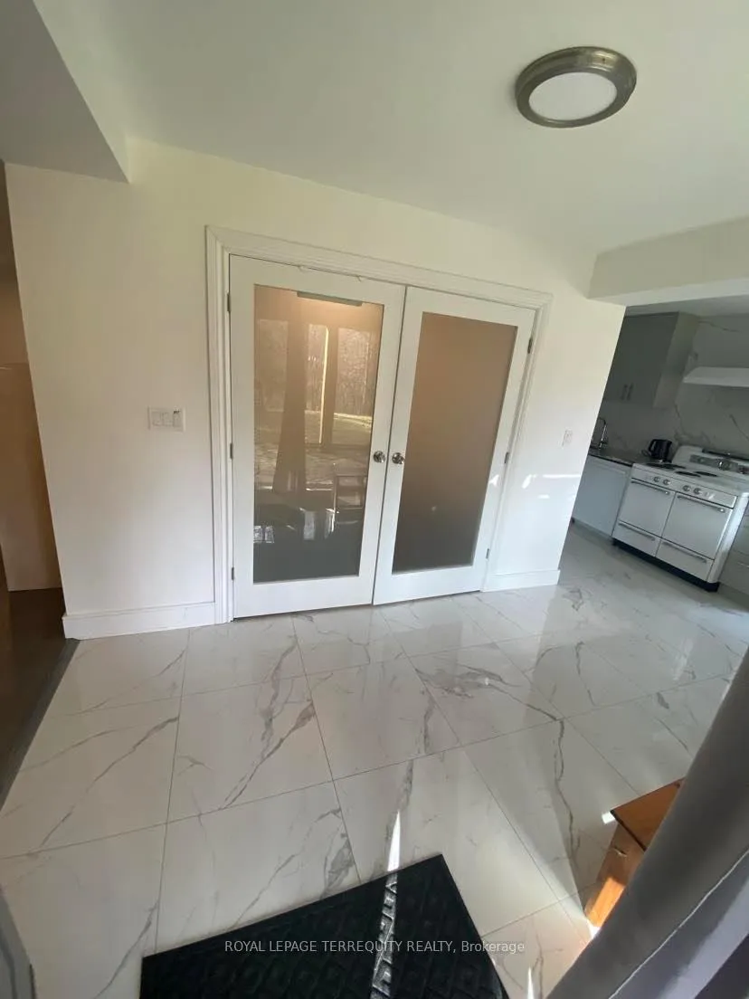 Photo 12 of Unit Main, 59 Leggett Avenue, Etobicoke, Humber Heights — HOMEH