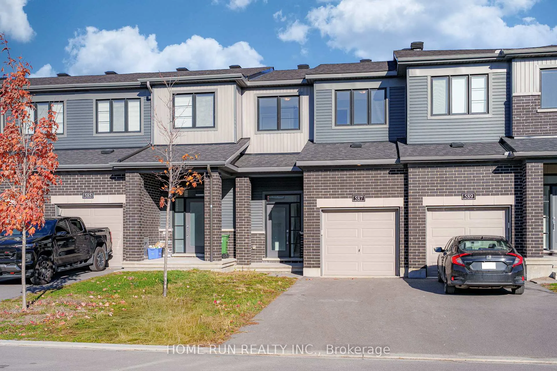 Photo 2 of 587 Lilith Street, Ottawa, Barrhaven - Heritage Park — HOMEH