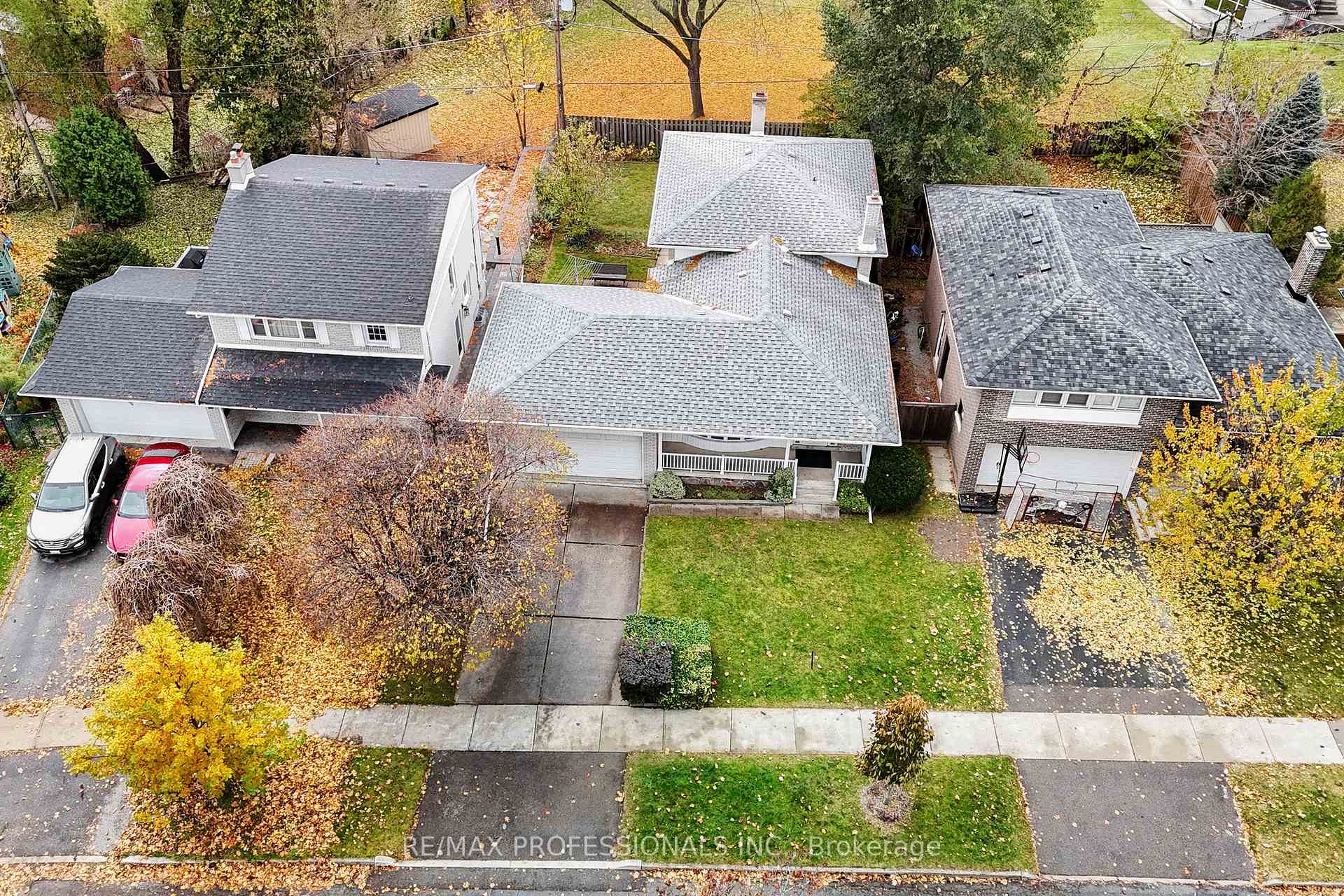 Photo 38 of 10 Crestridge Heights Road, Etobicoke, Willowridge-Martingrove-Richview — HOMEH