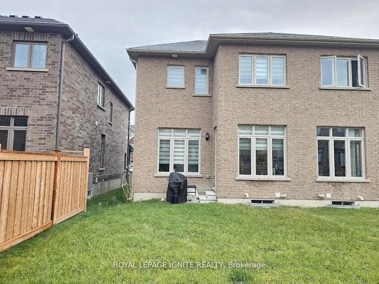 Photo 13 of 61 Copperhill Heights, Barrie, Rural Barrie Southeast — HOMEH