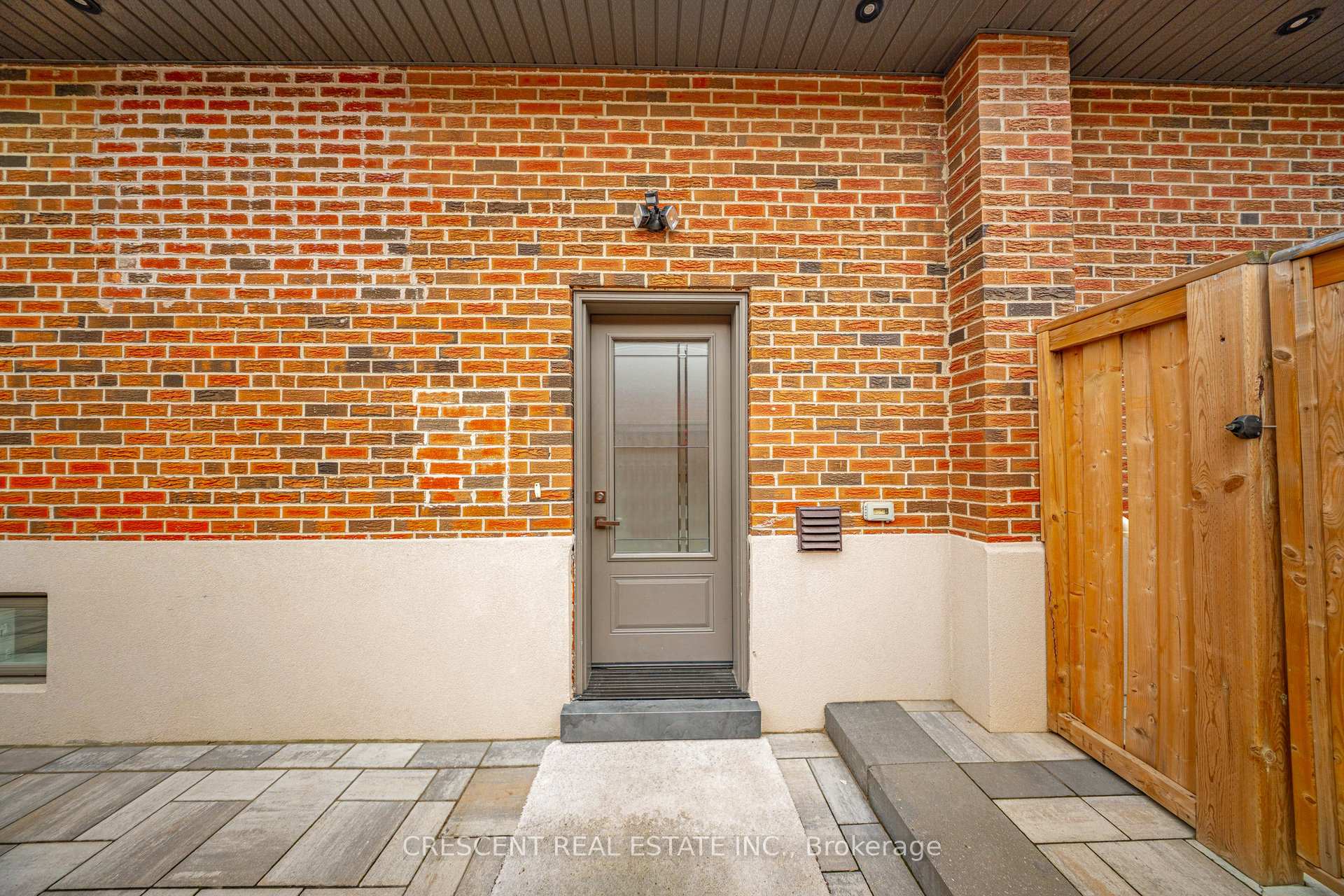 Photo 4 of Unit Basement, 14 Brampton Road, Etobicoke, Willowridge-Martingrove-Richview — HOMEH