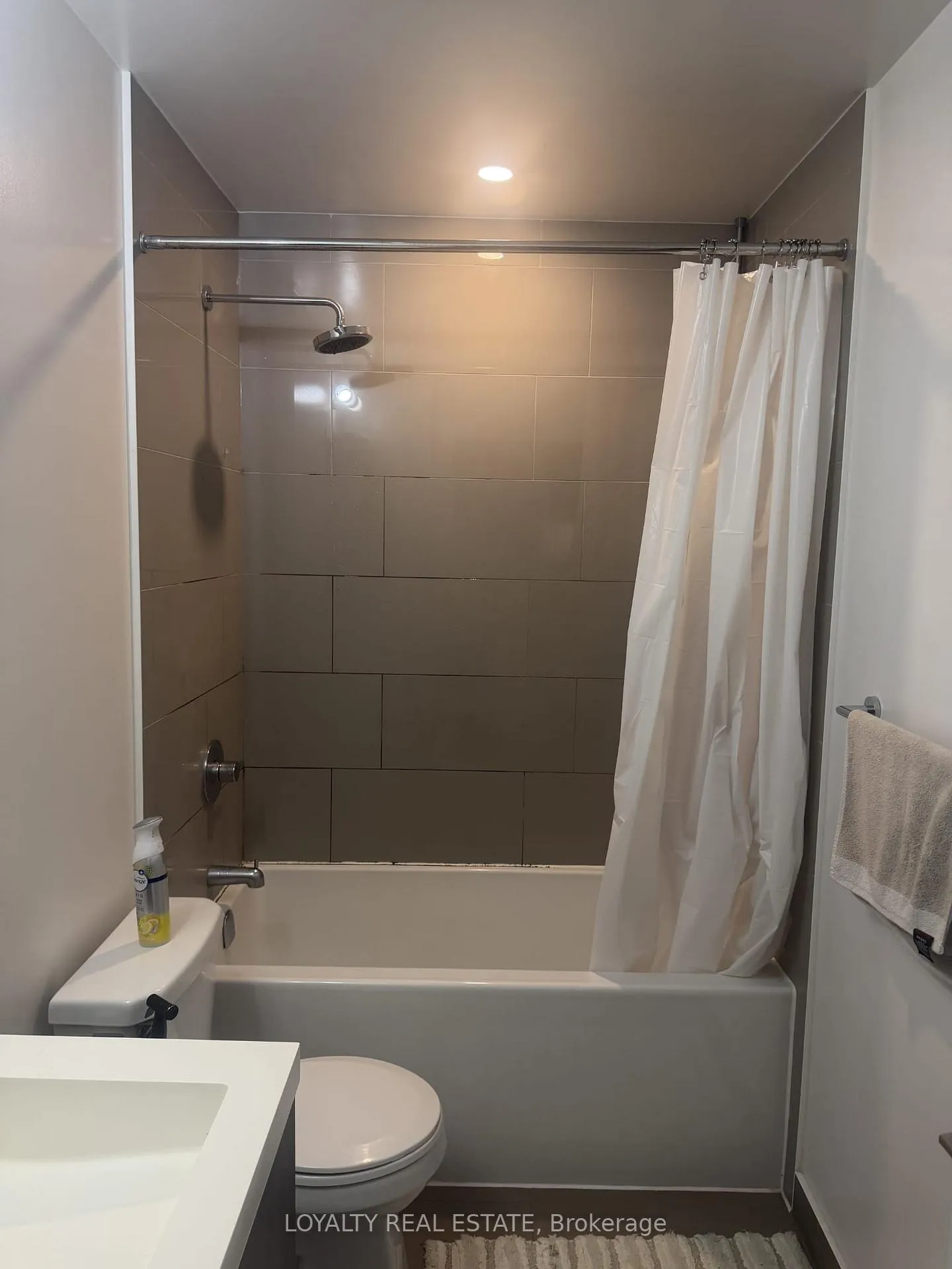 Photo 10 of Unit 601, 225 Sumach Street, Toronto, Regent Park — HOMEH