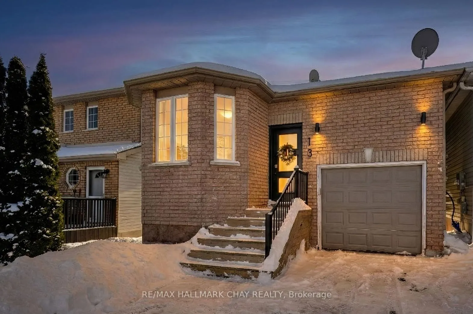 Photo 4 of 13 Willow Drive, Barrie, Holly — HOMEH