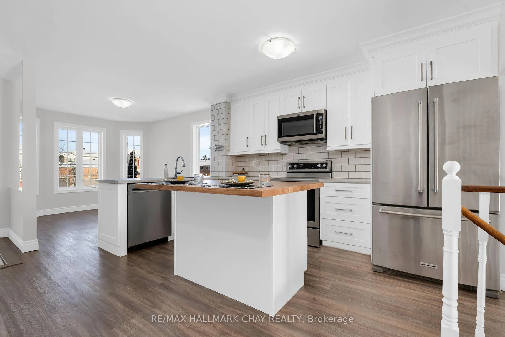 Photo 7 of 13 Willow Drive, Barrie, Holly — HOMEH