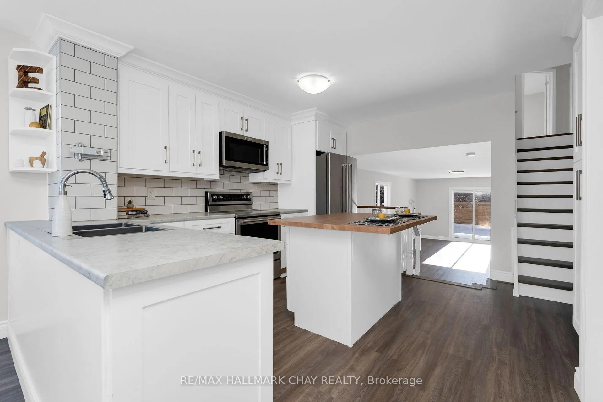 Photo 13 of 13 Willow Drive, Barrie, Holly — HOMEH