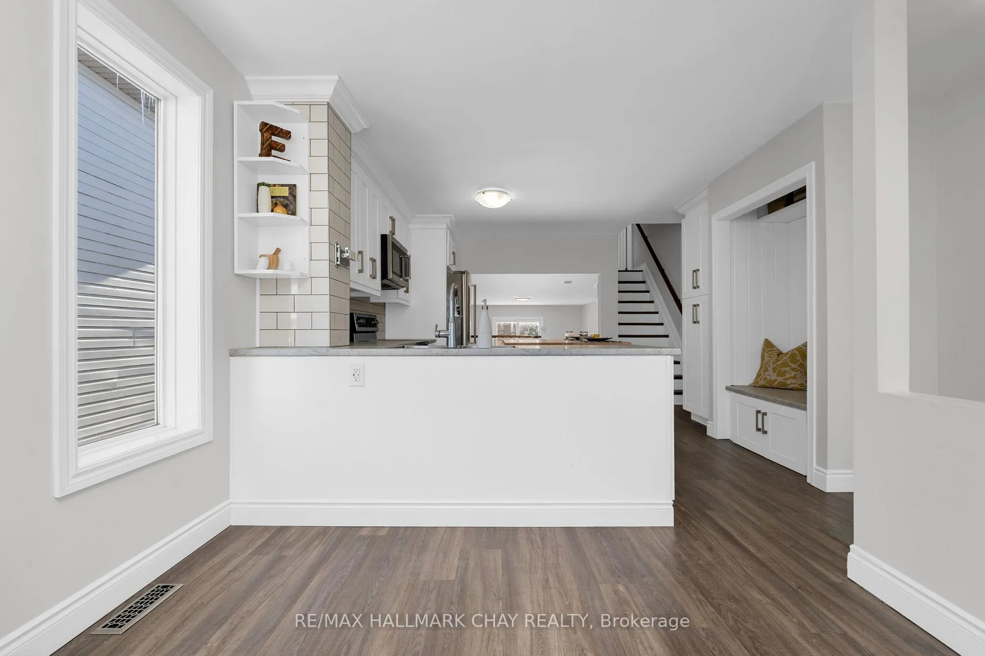 Photo 12 of 13 Willow Drive, Barrie, Holly — HOMEH