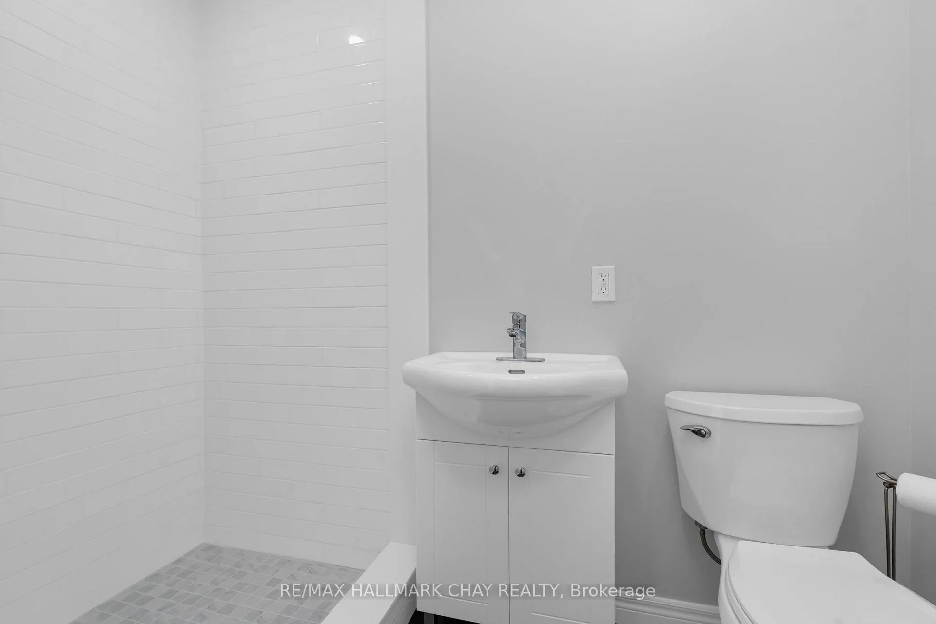 Photo 51 of 13 Willow Drive, Barrie, Holly — HOMEH