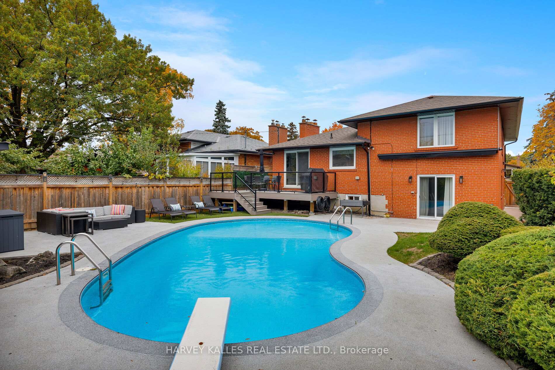 Photo 1 of 73 Summitcrest Drive, Etobicoke, Willowridge-Martingrove-Richview — HOMEH