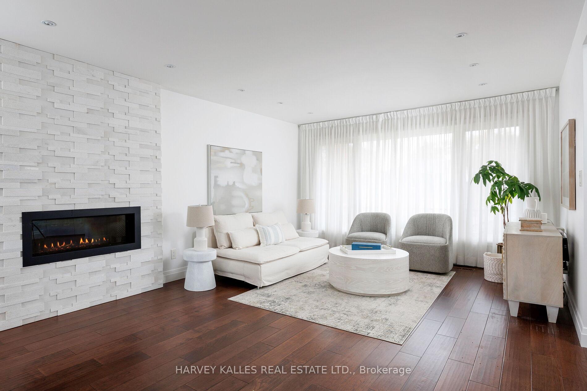 Photo 6 of 73 Summitcrest Drive, Etobicoke, Willowridge-Martingrove-Richview — HOMEH