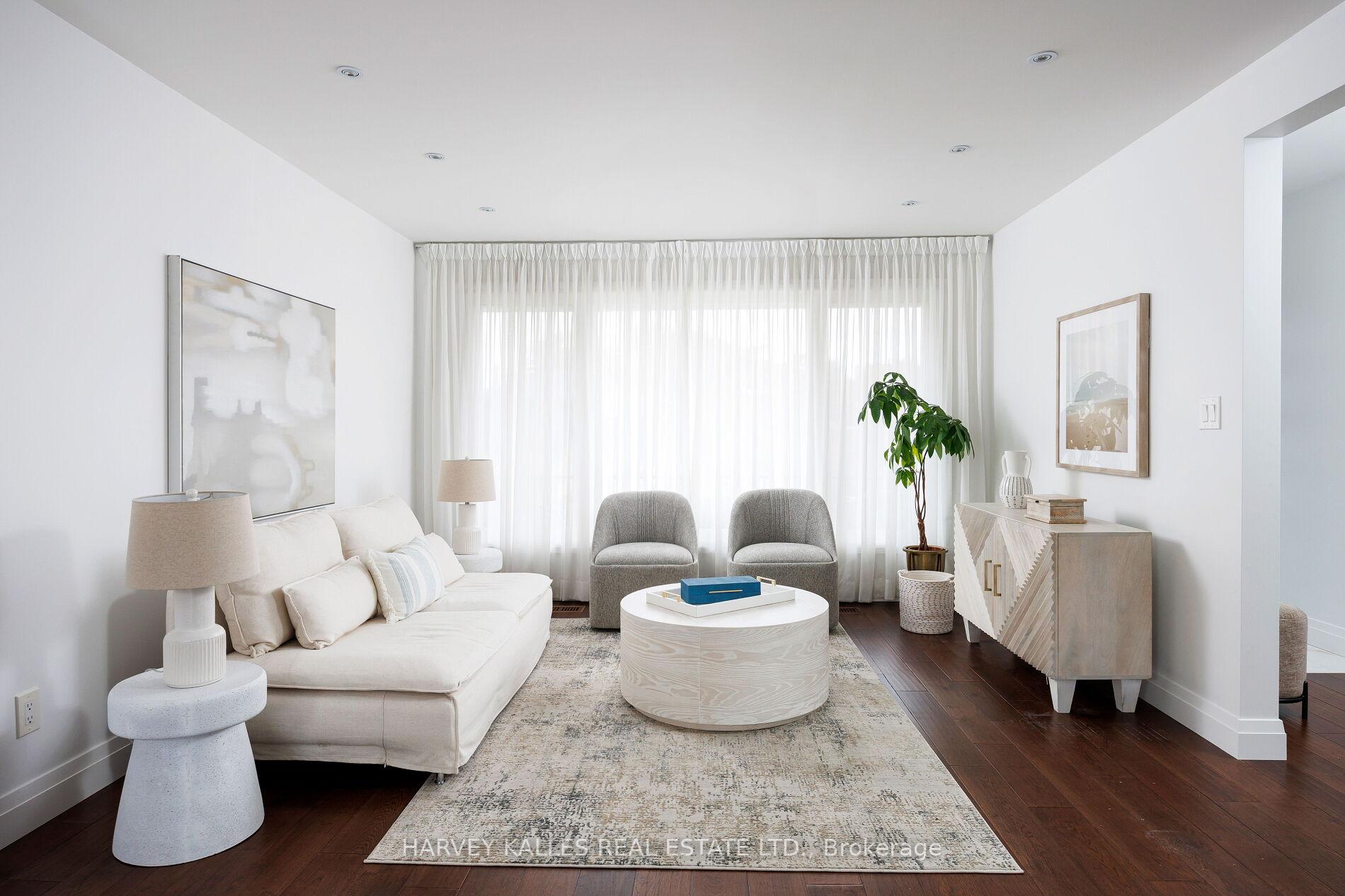 Photo 7 of 73 Summitcrest Drive, Etobicoke, Willowridge-Martingrove-Richview — HOMEH