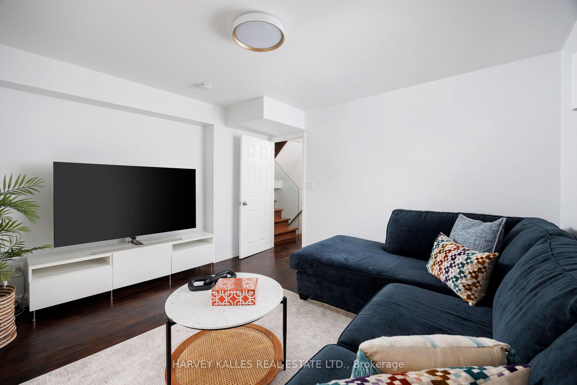 Photo 24 of 73 Summitcrest Drive, Etobicoke, Willowridge-Martingrove-Richview — HOMEH