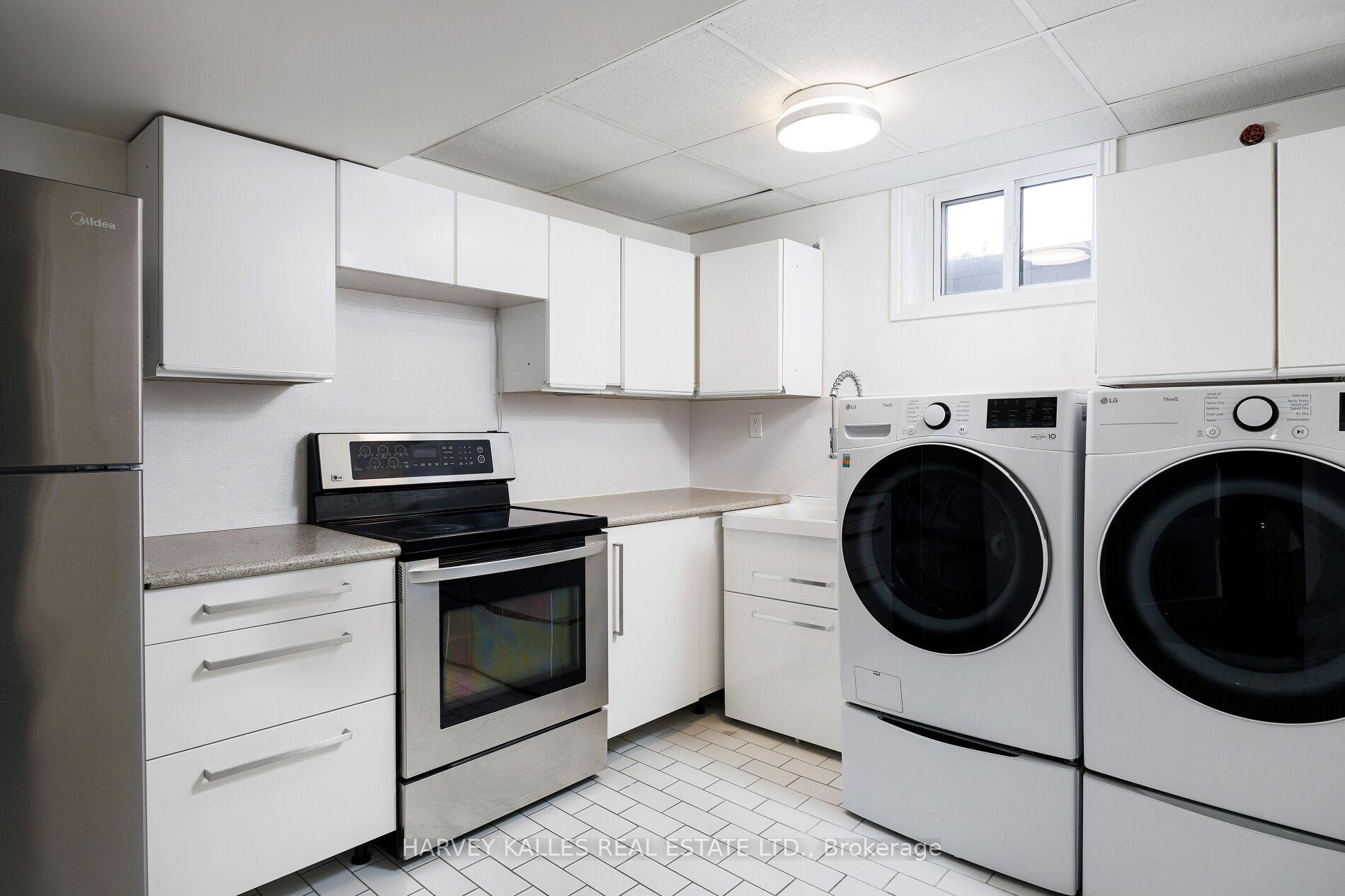 Photo 36 of 73 Summitcrest Drive, Etobicoke, Willowridge-Martingrove-Richview — HOMEH