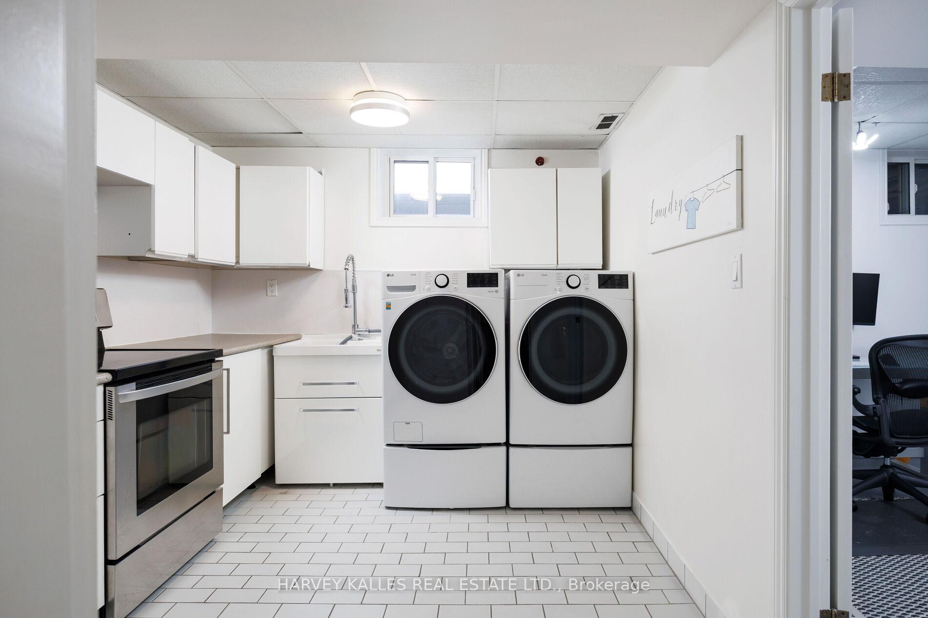 Photo 37 of 73 Summitcrest Drive, Etobicoke, Willowridge-Martingrove-Richview — HOMEH