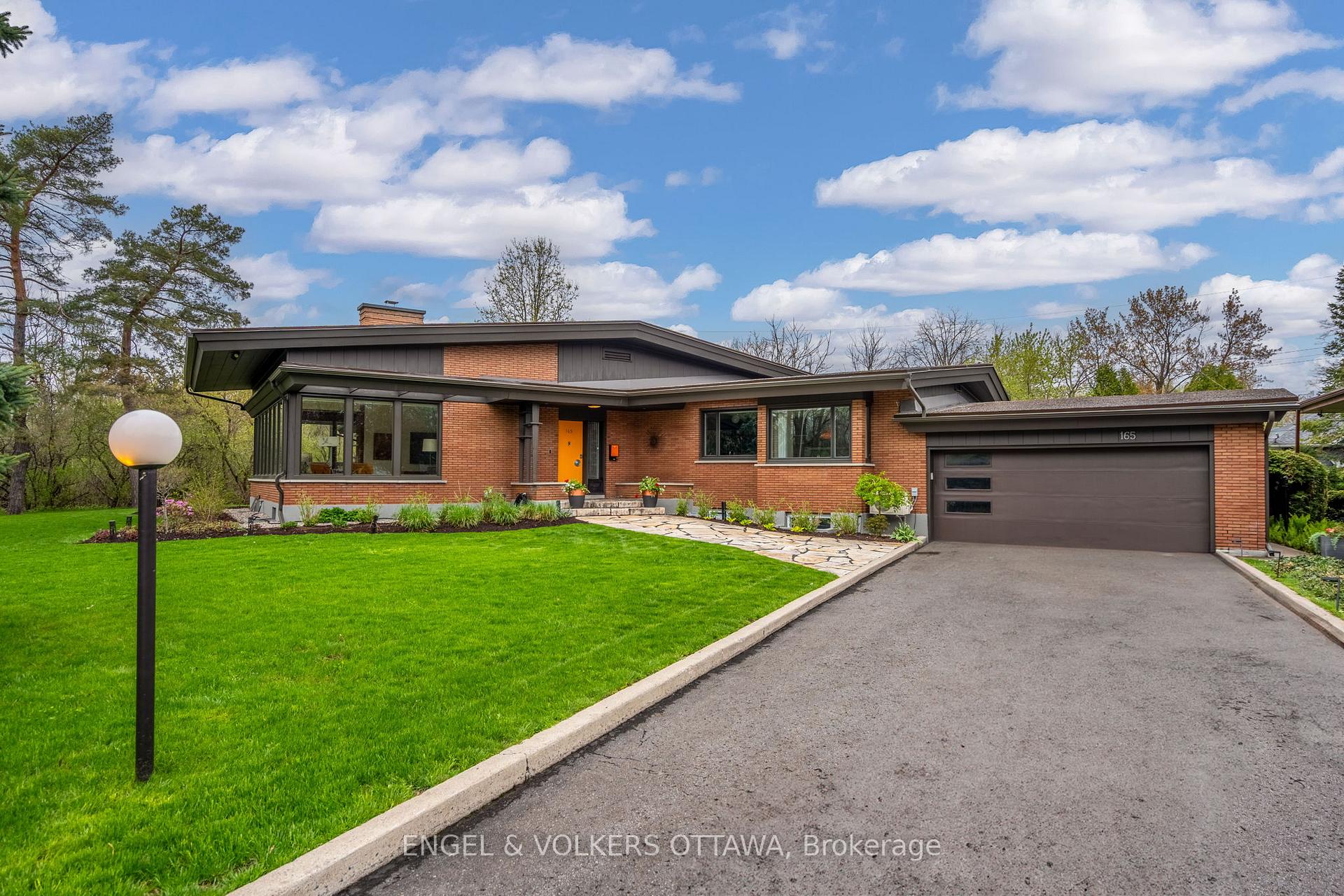 Front of 165 Island Park Drive