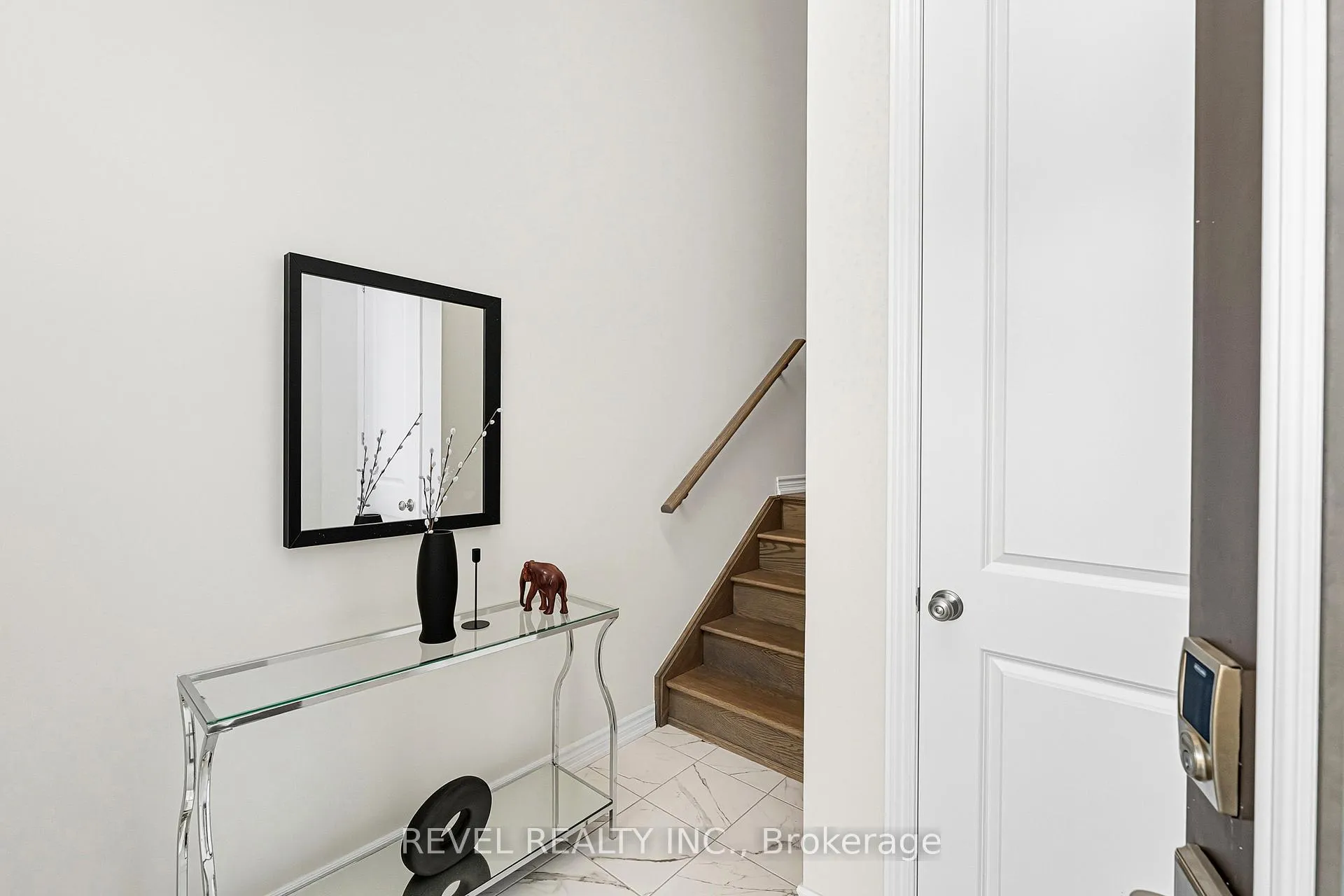 Photo 9 of 48 Douet Lane, Ajax, South East — HOMEH