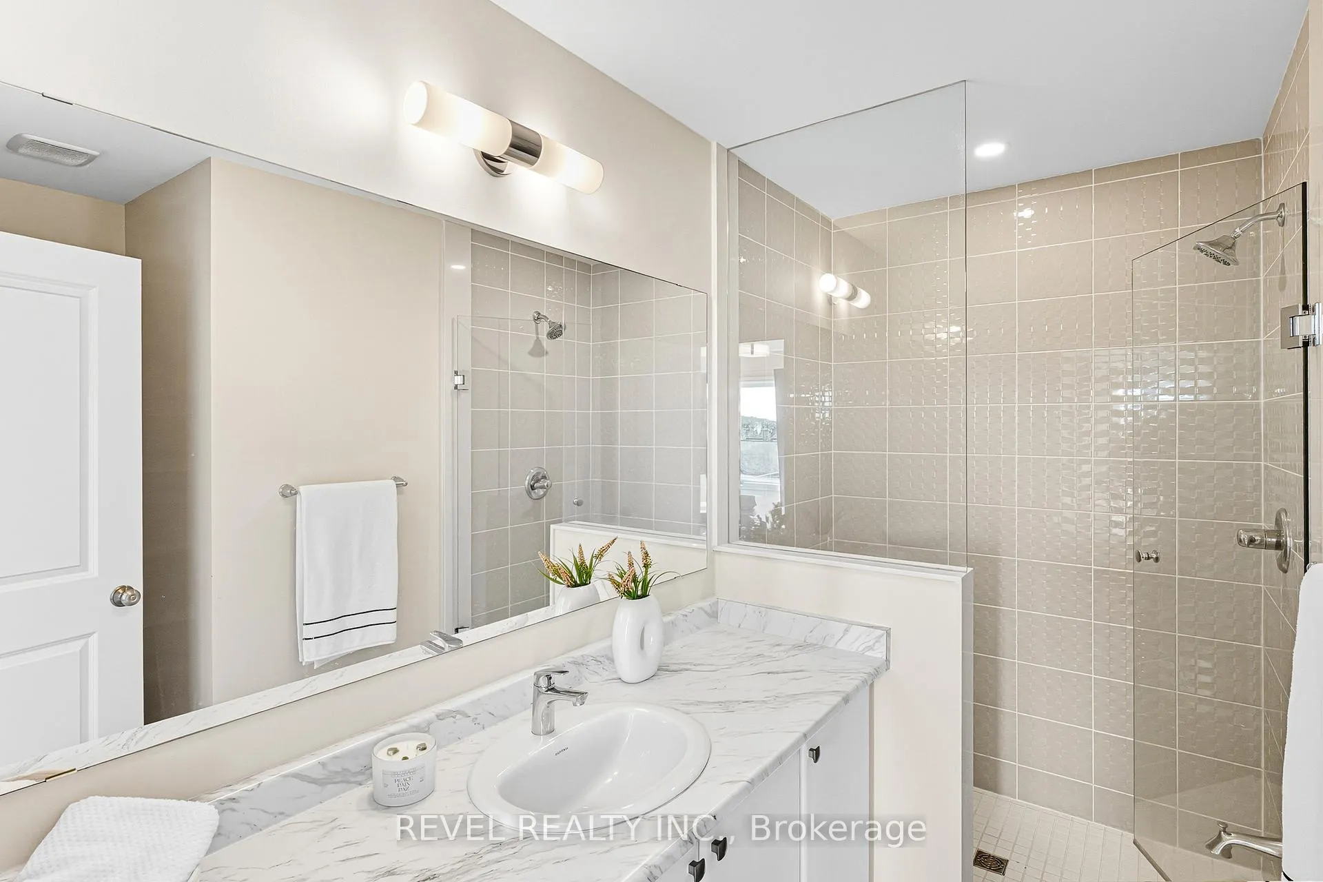 Photo 72 of 48 Douet Lane, Ajax, South East — HOMEH