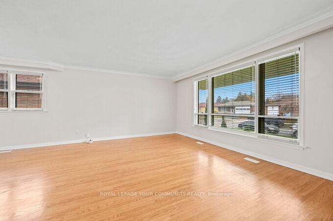 Photo 7 of 4 Windsor Road, Etobicoke, Kingsview Village-The Westway — HOMEH