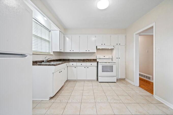 Photo 11 of 4 Windsor Road, Etobicoke, Kingsview Village-The Westway — HOMEH