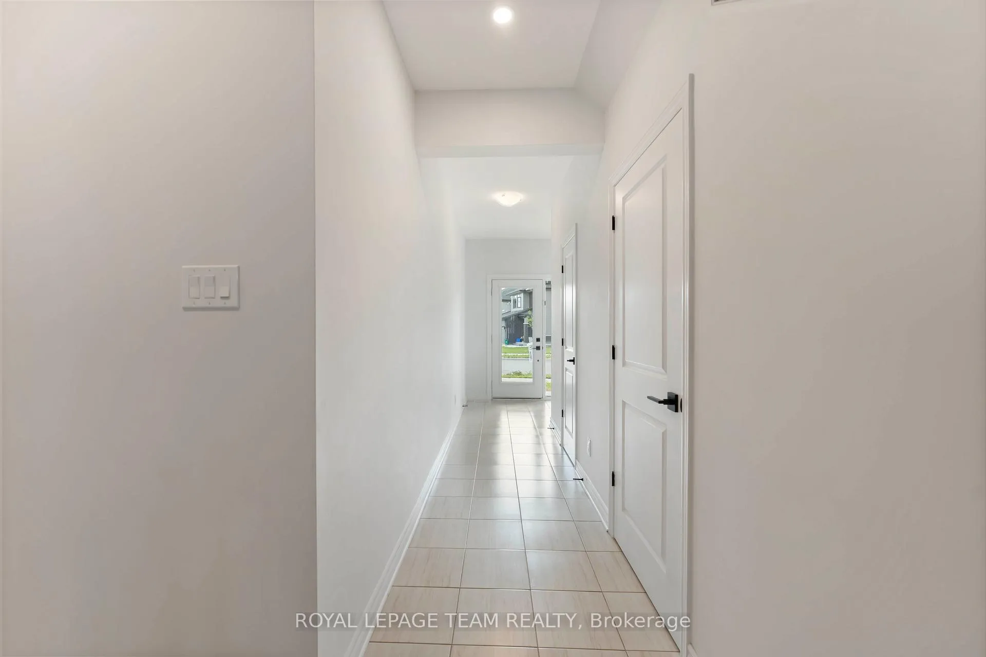 Photo 43 of 1010 Brian Good Avenue, Ottawa, Riverside South/Gloucester Glen — HOMEH