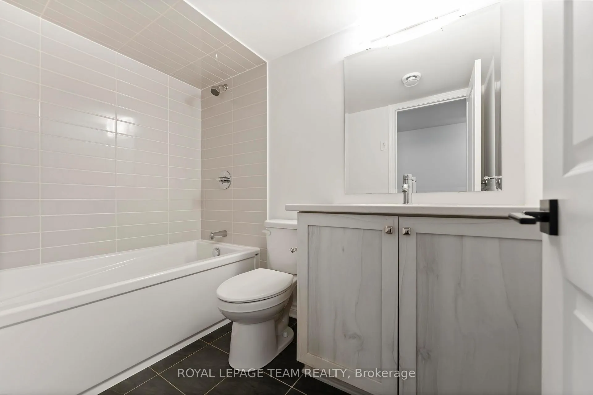 Photo 239 of 1010 Brian Good Avenue, Ottawa, Riverside South/Gloucester Glen — HOMEH
