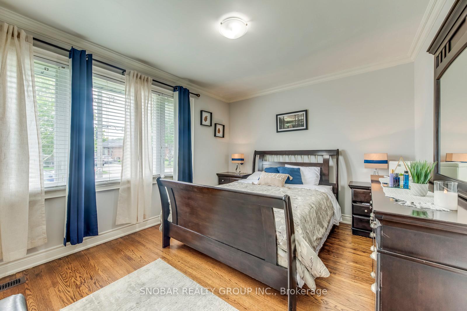 Photo 12 of 44 Arkley Crescent, Etobicoke, Willowridge-Martingrove-Richview — HOMEH