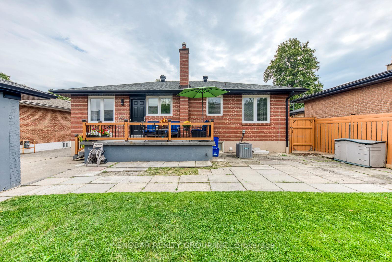 Photo 23 of 44 Arkley Crescent, Etobicoke, Willowridge-Martingrove-Richview — HOMEH