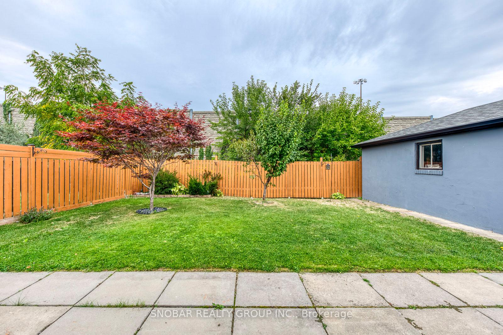 Photo 26 of 44 Arkley Crescent, Etobicoke, Willowridge-Martingrove-Richview — HOMEH