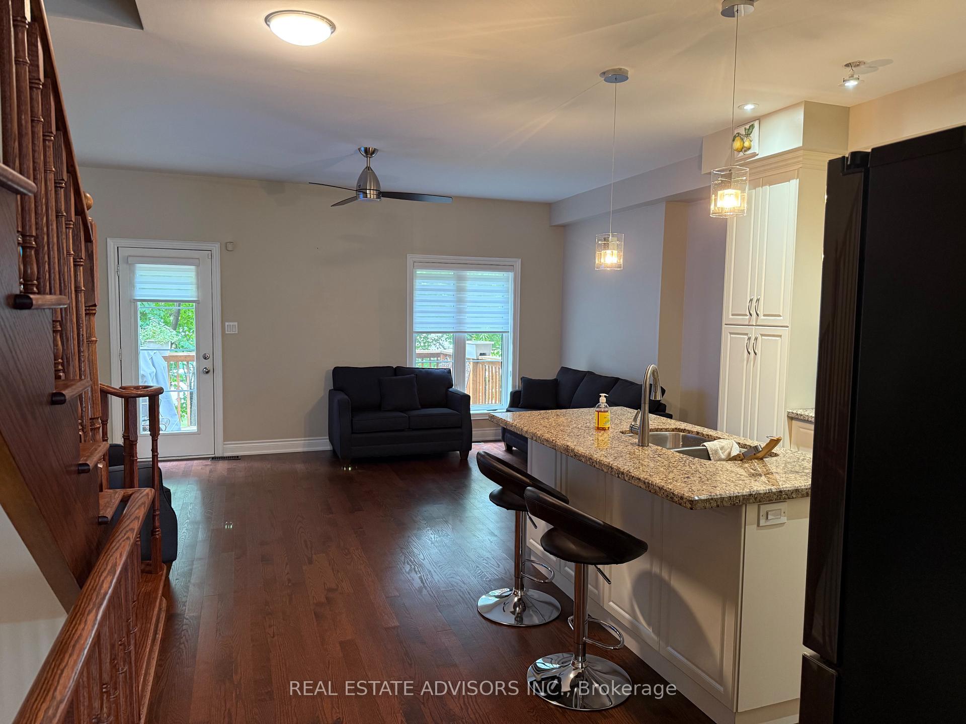 Photo 7 of 12 Dryden Way, Etobicoke, Willowridge-Martingrove-Richview — HOMEH