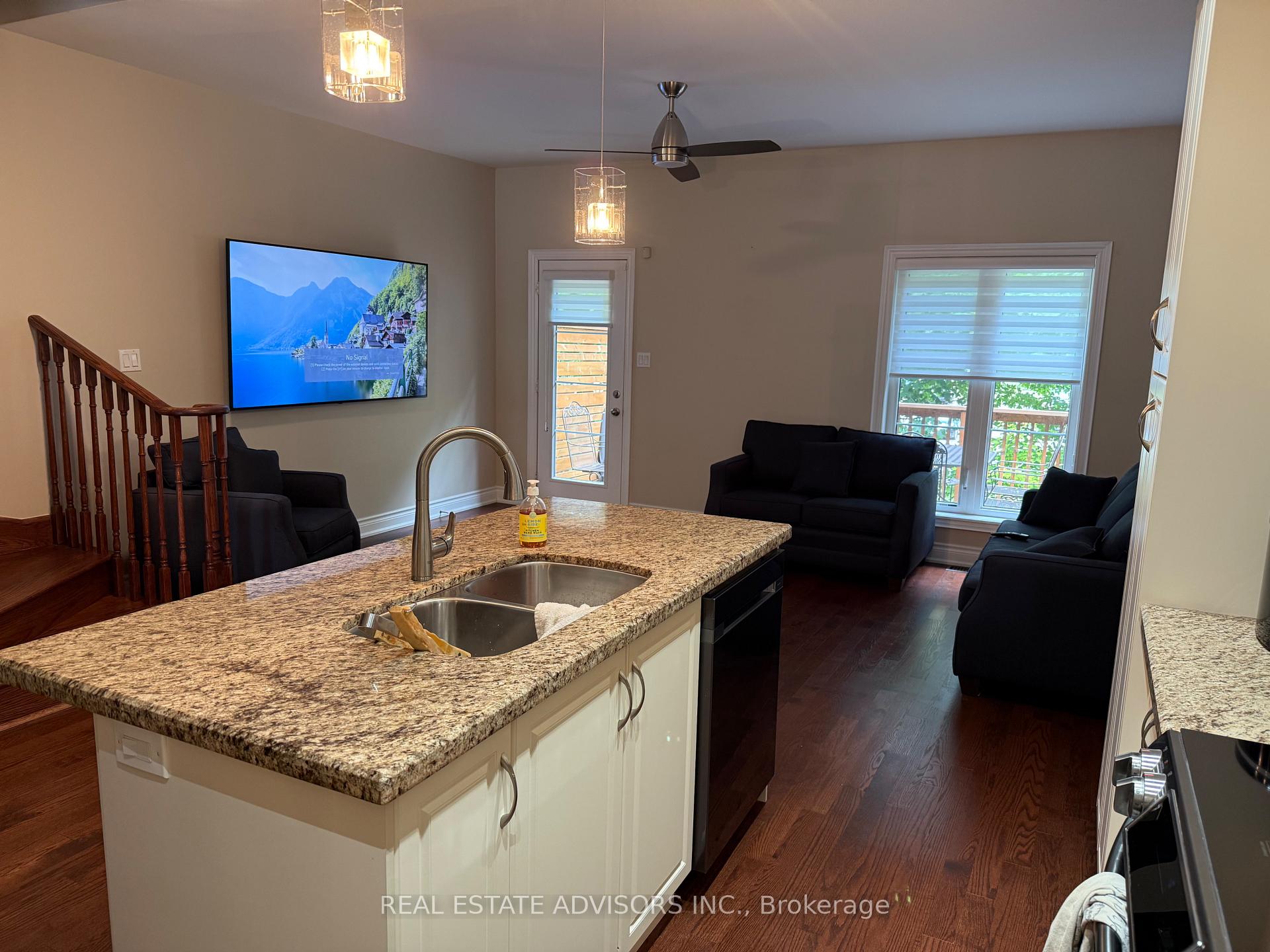 Photo 11 of 12 Dryden Way, Etobicoke, Willowridge-Martingrove-Richview — HOMEH