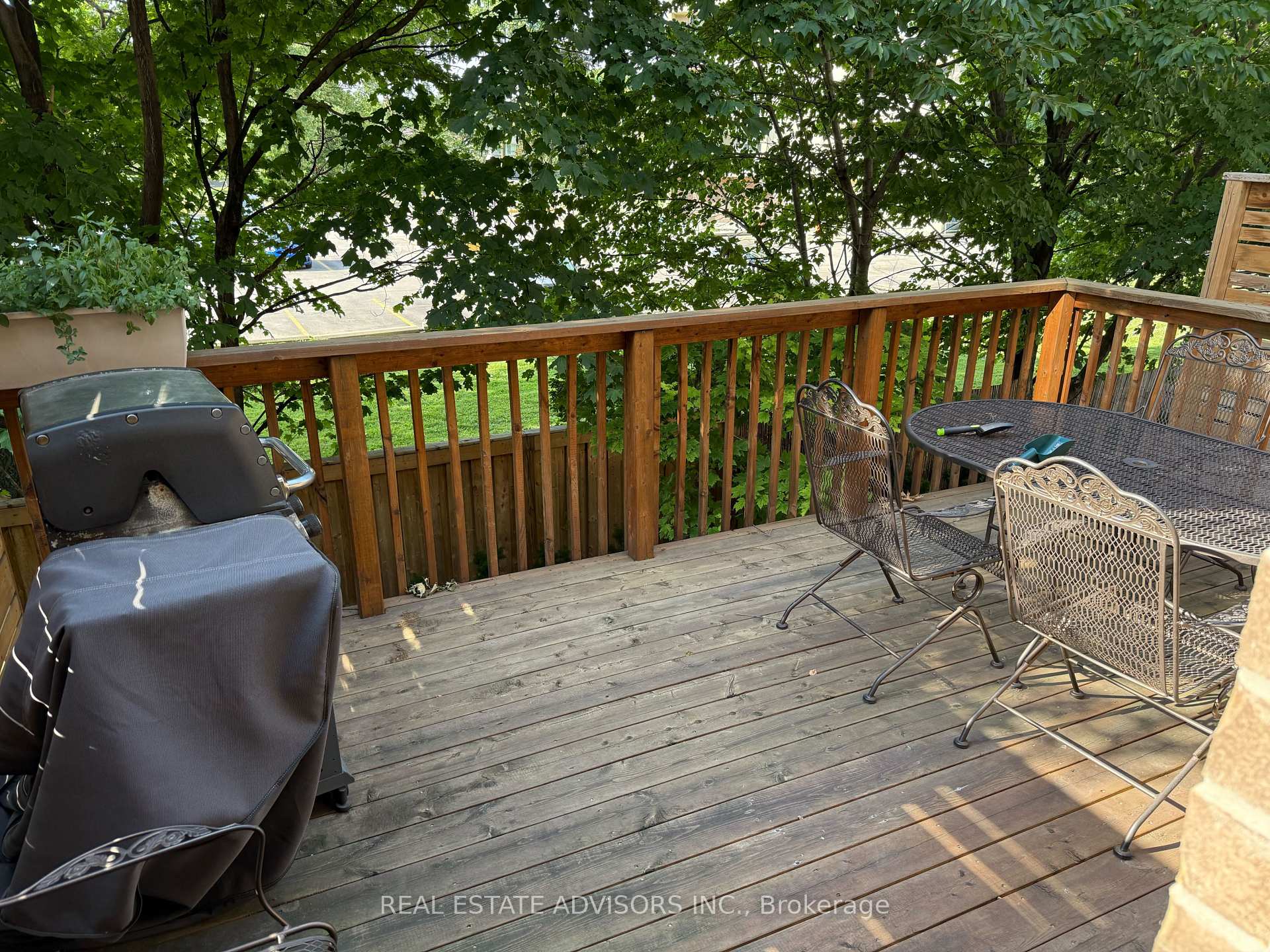 Photo 6 of 12 Dryden Way, Etobicoke, Willowridge-Martingrove-Richview — HOMEH