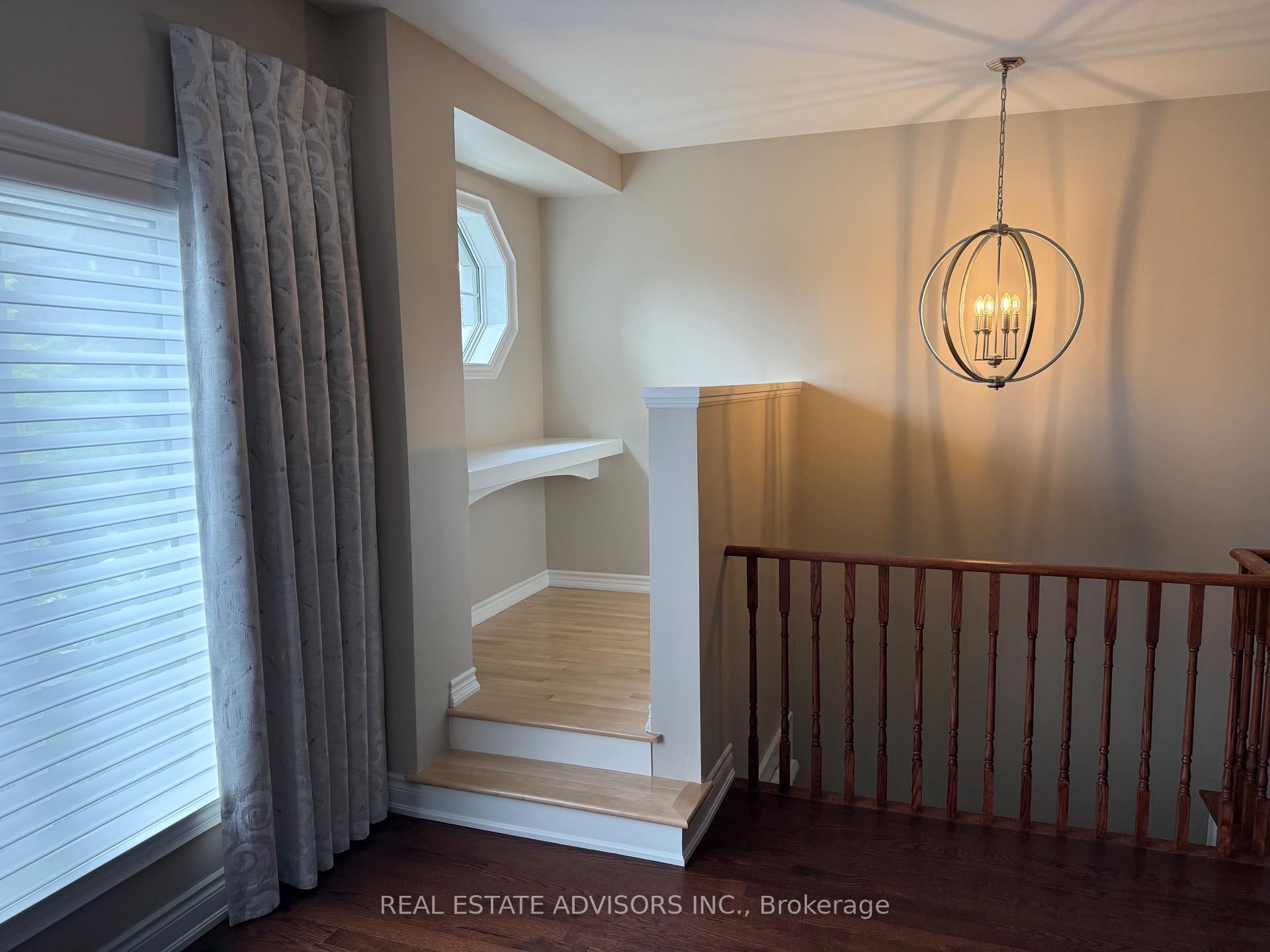 Photo 12 of 12 Dryden Way, Etobicoke, Willowridge-Martingrove-Richview — HOMEH