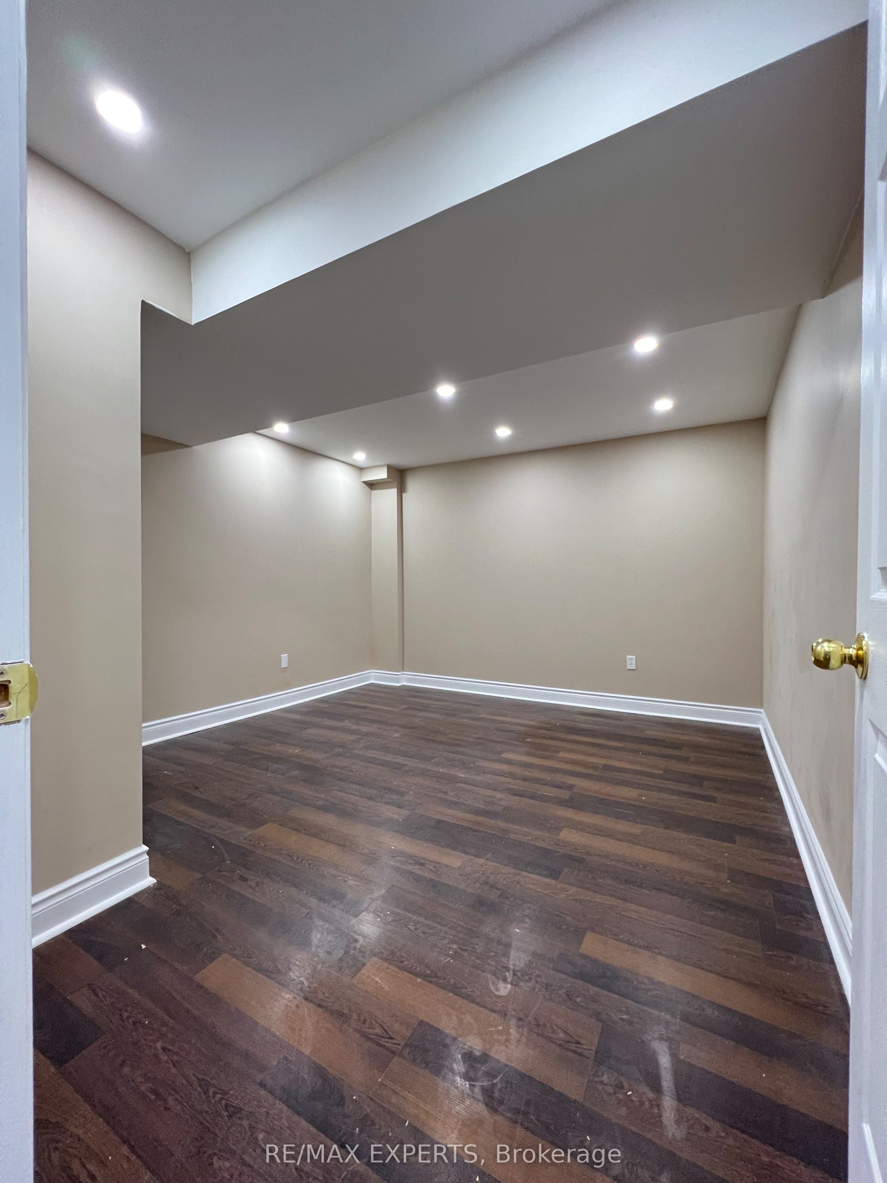 Photo 8 of 401 Forest Fountain Drive, Vaughan, Sonoma Heights — HOMEH
