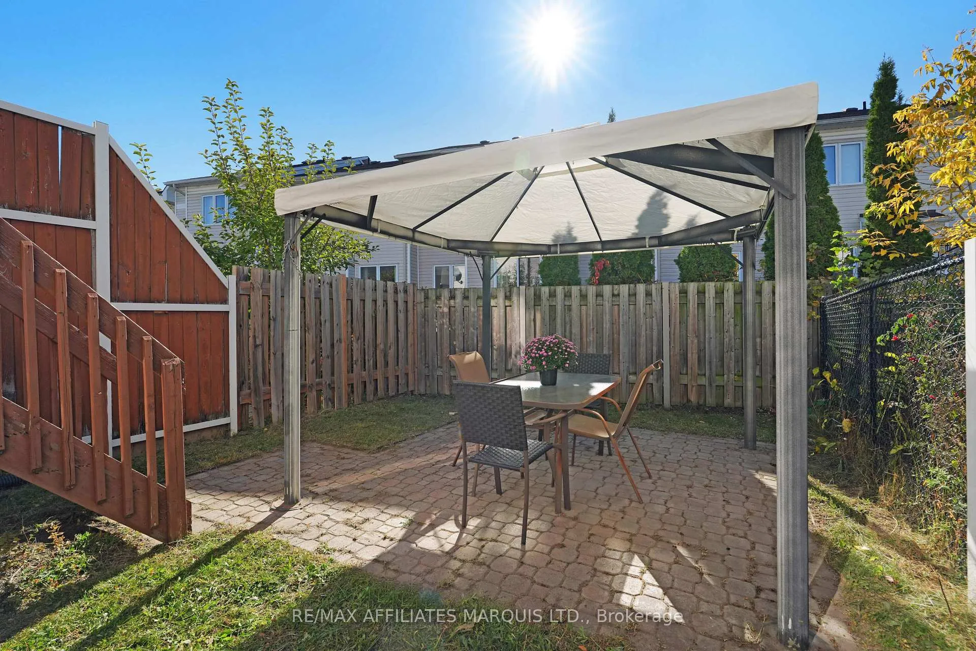 Photo 25 of 76 Indigo Street, Ottawa, Beacon Hill South — HOMEH