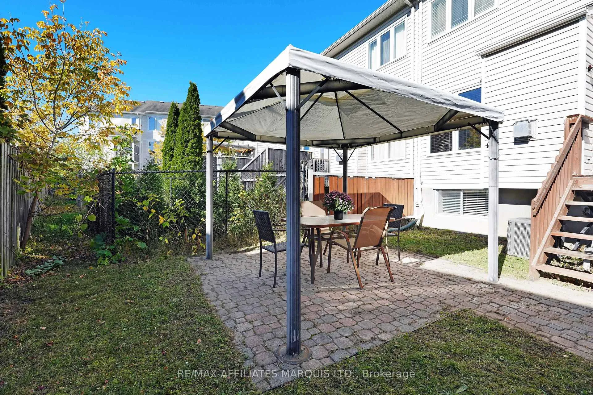 Photo 26 of 76 Indigo Street, Ottawa, Beacon Hill South — HOMEH