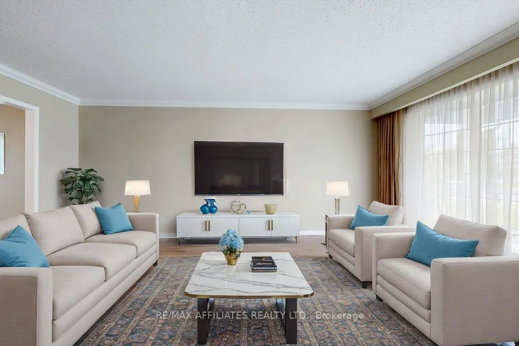 Photo 32 of 6 Centrepark Drive, Ottawa, Blackburn Hamlet — HOMEH