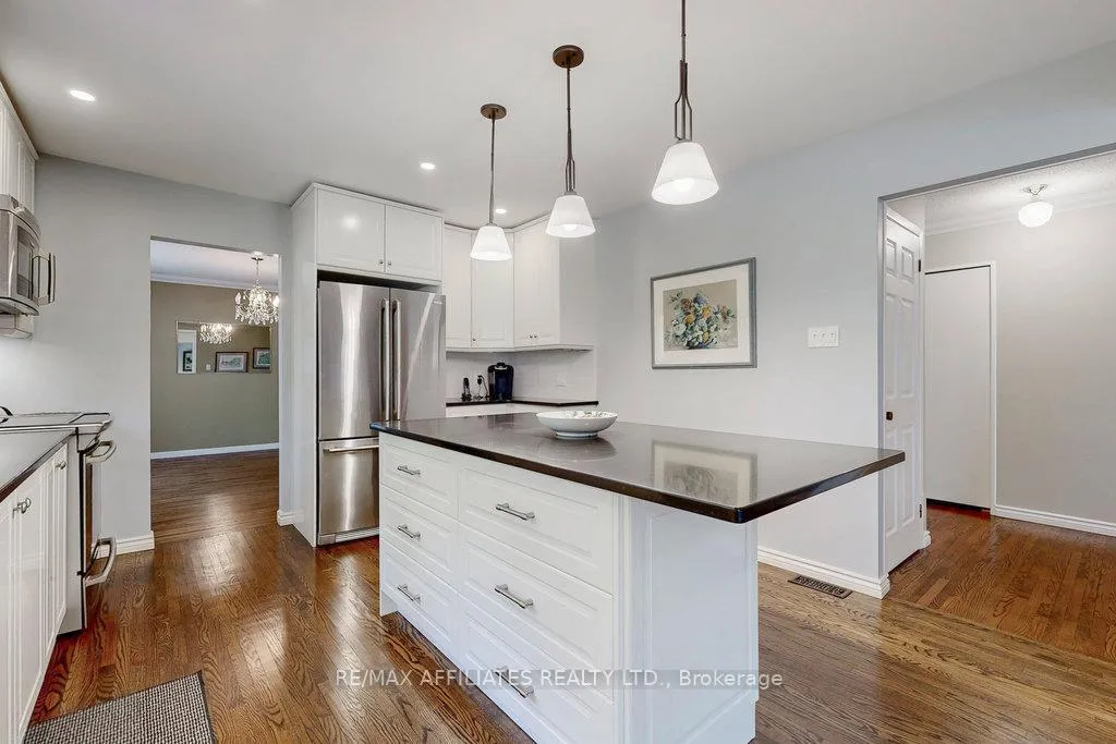 Photo 68 of 6 Centrepark Drive, Ottawa, Blackburn Hamlet — HOMEH