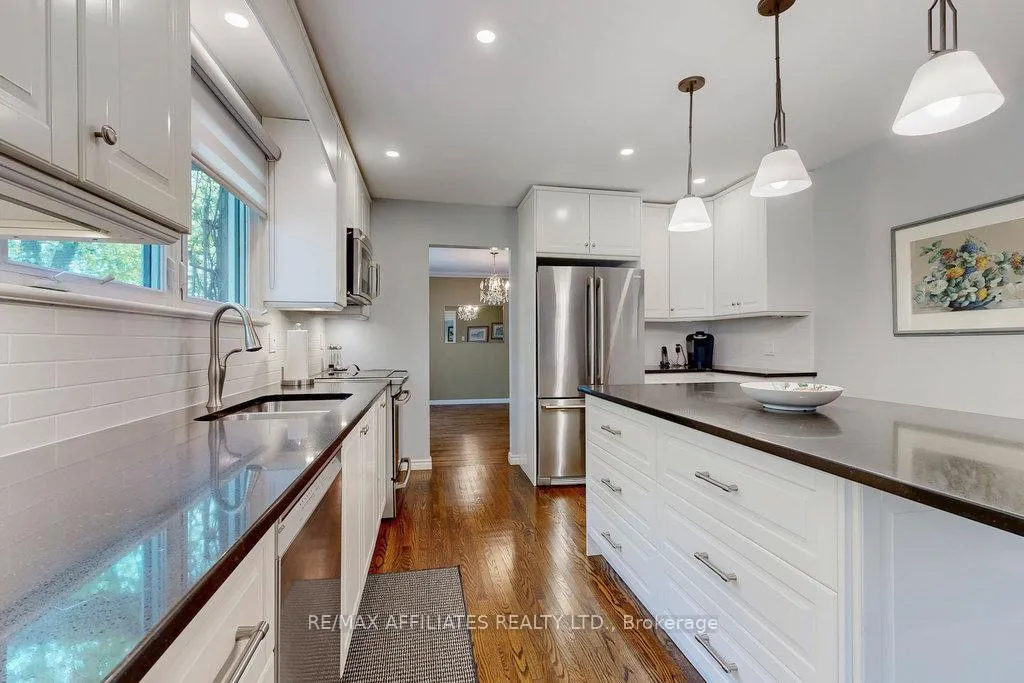 Photo 74 of 6 Centrepark Drive, Ottawa, Blackburn Hamlet — HOMEH