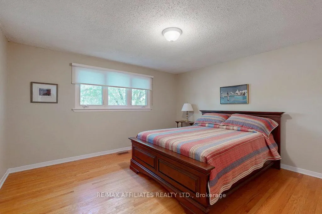 Photo 121 of 6 Centrepark Drive, Ottawa, Blackburn Hamlet — HOMEH
